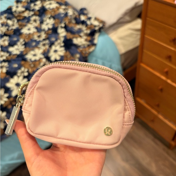 NWT Lululemon Athletica Pink Everywhere Belt Bag Nano - Picture 2 of 4